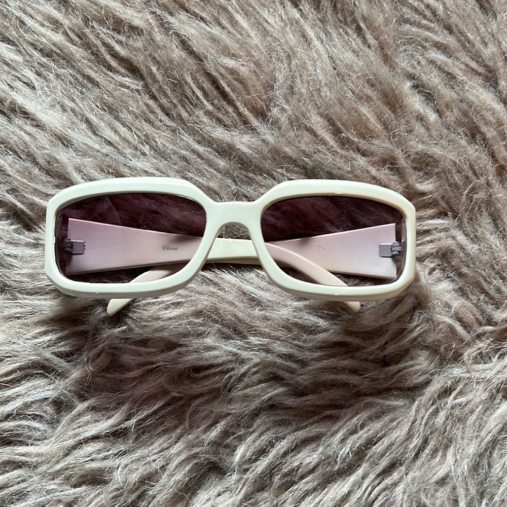 Sunglasses - Picture 2 of 4